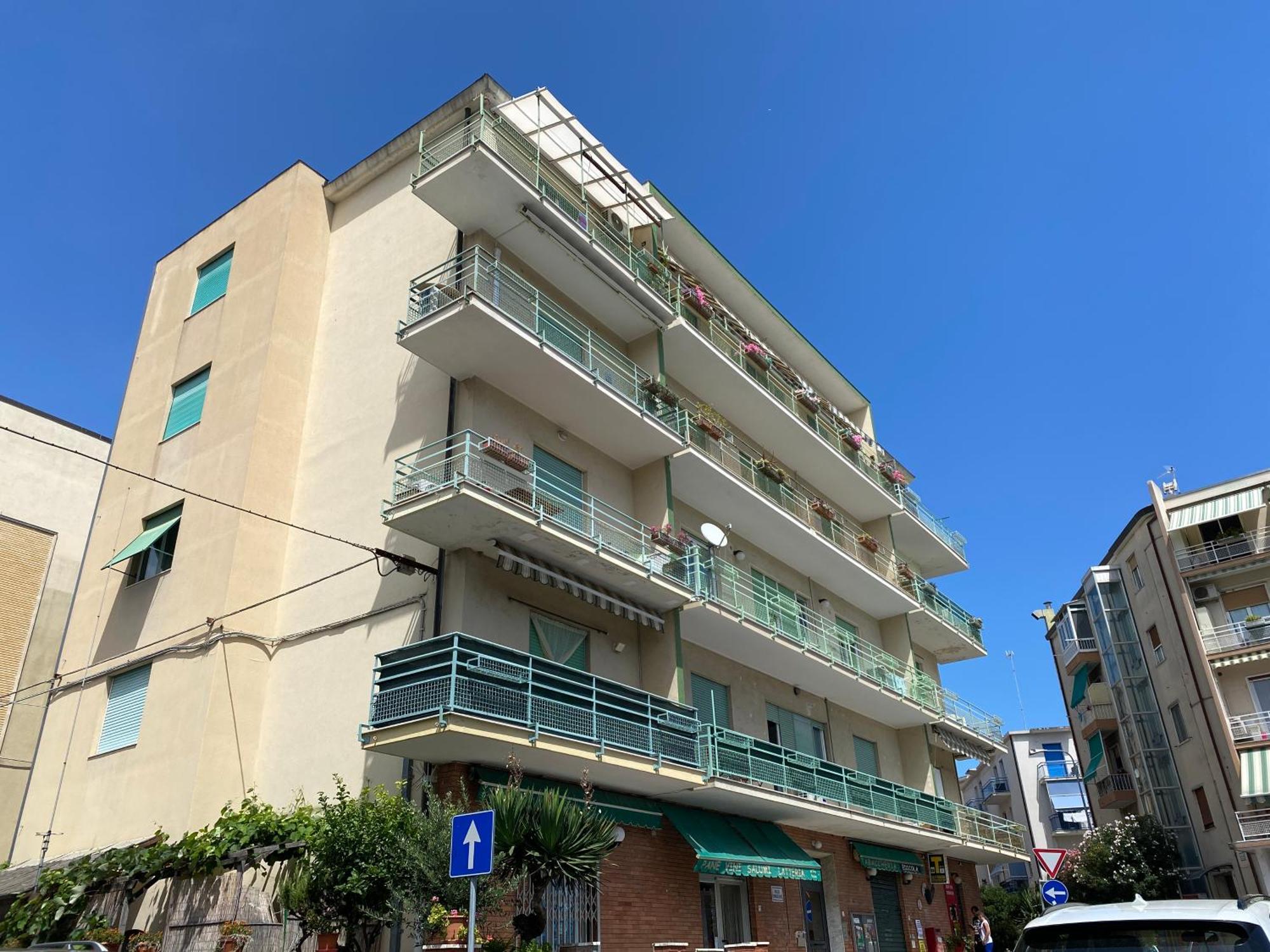 Il Mare In Piazza Apartment อัลบีโซลา ซูเพริโอเร ภายนอก รูปภาพ
